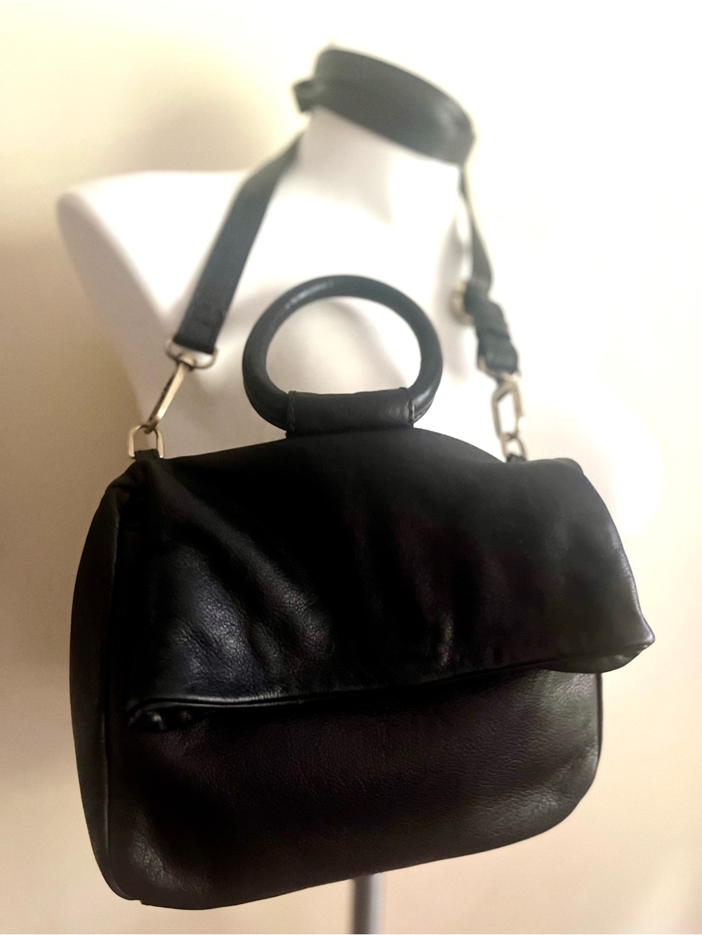 HOBO  Revere-Genuine Leather bag in Black